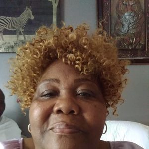 Meet your Posher, Lucy